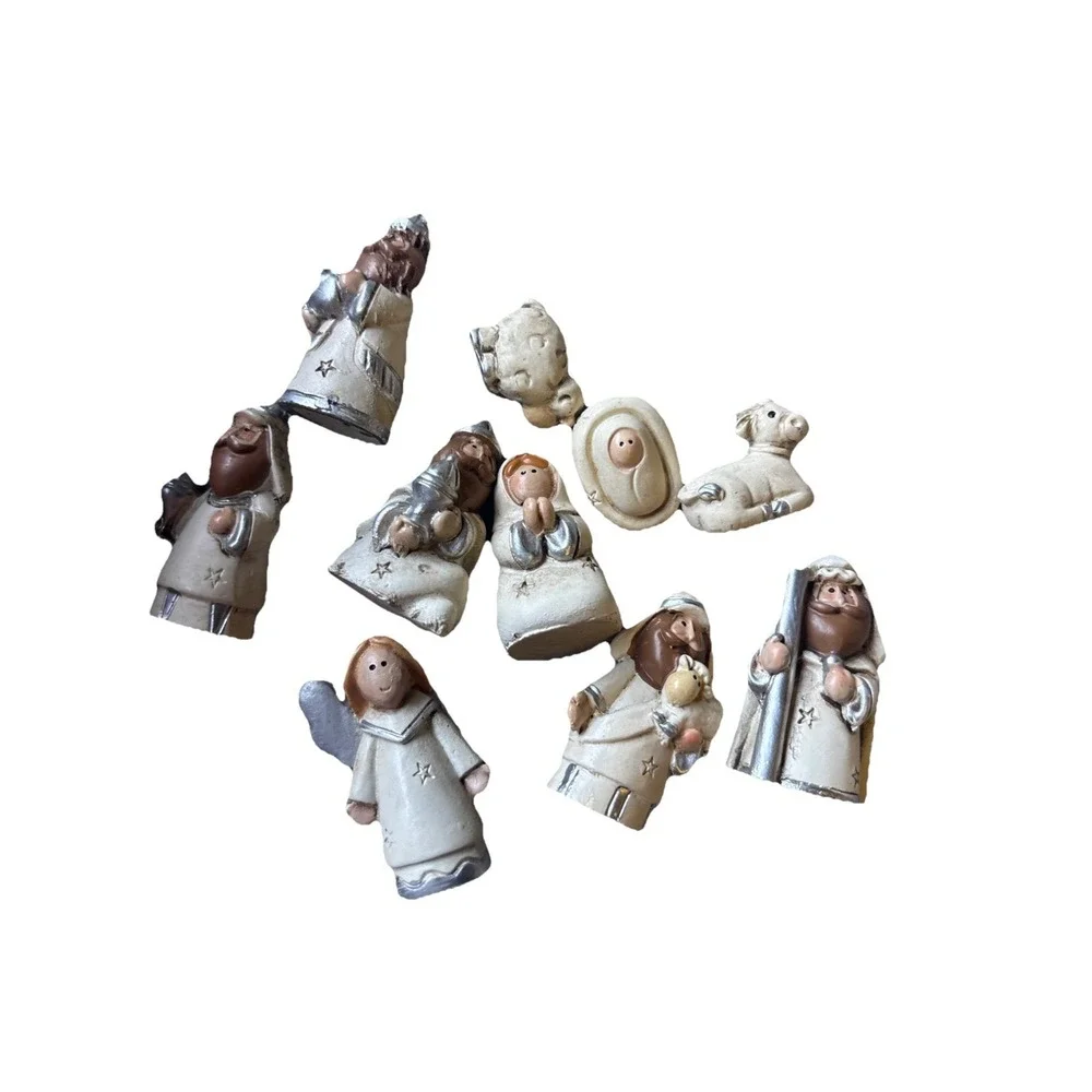 Miniature Nativity Scene with Creche, Set of 12 Rearrangeable Figures.